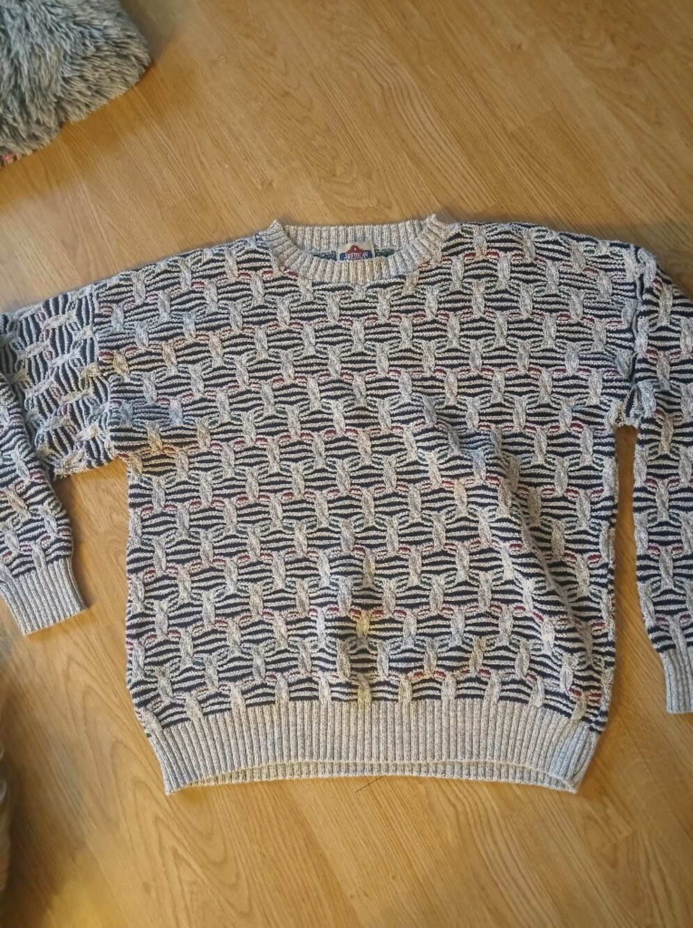 Y2k Vintage  XClassic Men’s Crewneck Sweater in Cream Multicolor - Unknown Brand
